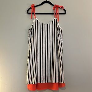 EUC THML sleeveless dress size large